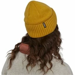 Bonnets Ski PATAGONIA BRODEO BEANIE SLOW GOING PATCH CABIN GOLD 23 Jaune -Bonnets Soldes Boutique 9 110659 brodeo beanie slow going patch cabin gold 29206 slgo 03