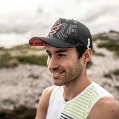 Casquettes COMPRESSPORT TRUCKER CAP BLACK 22 Noir / Rouge -Bonnets Soldes Boutique 9 73093 trucker cap black cu00008b 990 03