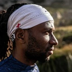 Bandeaux Sport COMPRESSPORT HEADBAND ON/OFF WHITE 22 Blanc -Bonnets Soldes Boutique 9 73101 headband on off white cu00009b 001 05