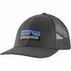 Casquettes PATAGONIA P-6 LOGO LOPRO TRUCKER HAT FORGE GREY 23 Gris -Bonnets Soldes Boutique 9 85582 38283 fge 01